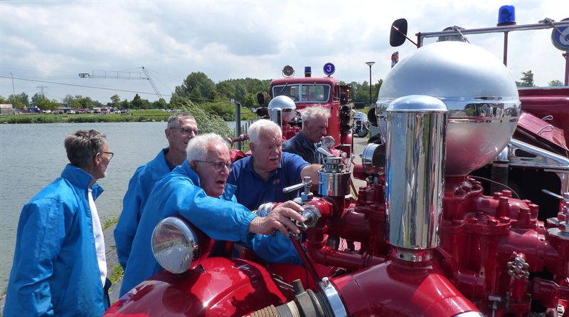 Foto Roel van Deursen Beroeps Brandweer Rotterdam Veteranendag - Nesselande 2024-06-07 (15)